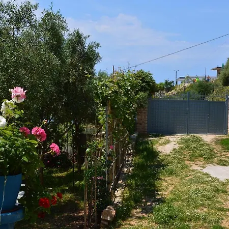 アパートホテル Mirror Ksamil - Zervo 3*