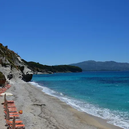 Mirror Ksamil - Zervo アパートホテル Sarandë