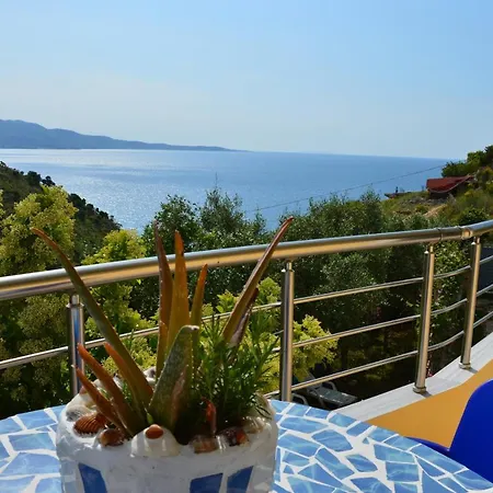 アパートホテル Mirror Ksamil - Zervo