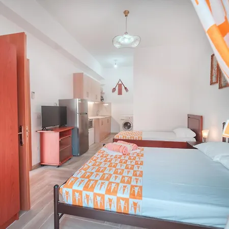 Mirror Ksamil - Zervo アパートホテル 3*