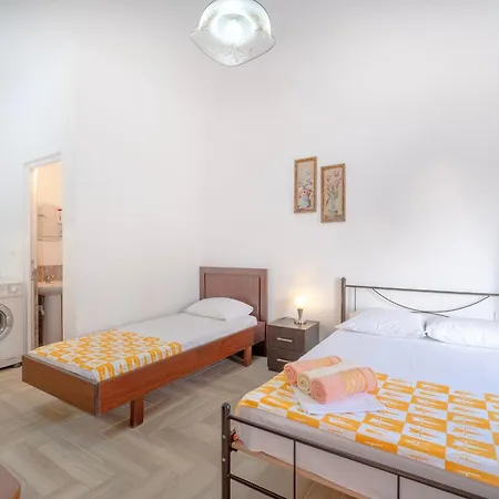 アパートホテル Mirror Ksamil - Zervo 3*