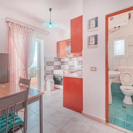 Mirror Ksamil - Zervo アパートホテル Sarandë