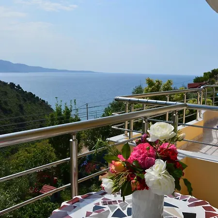 Mirror Ksamil - Zervo 3* Sarandë