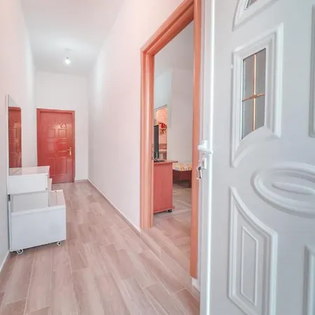 Mirror Ksamil - Zervo Aparthotel