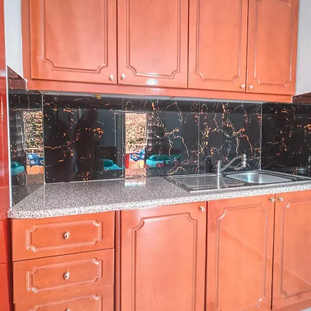 Mirror Ksamil - Zervo