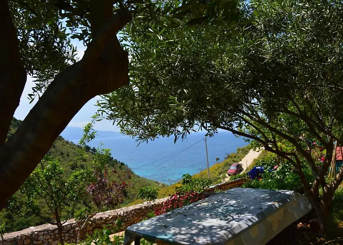 Mirror Ksamil - Zervo Aparthotel 3*