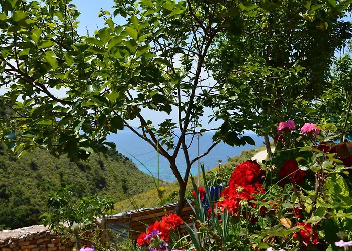 Mirror Ksamil - Zervo Aparthotel 3*