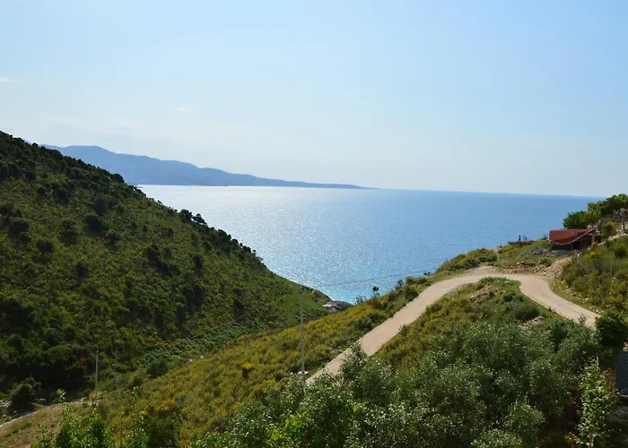 Aparthotel Mirror Ksamil - Zervo 3*