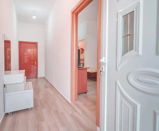 Mirror Ksamil - Zervo Aparthotel