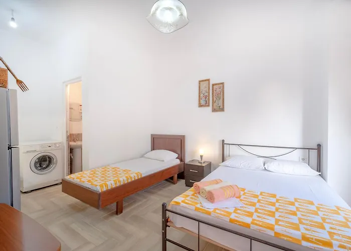 Aparthotel Mirror Ksamil - Zervo 3*